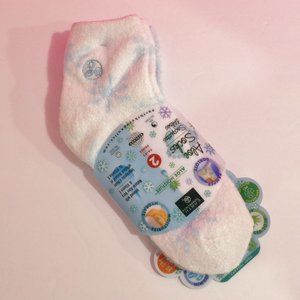 2 Pack Earth Therapeutics  Snowflake Aloe Socks